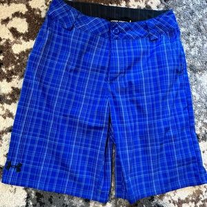 Youth medium golf shorts Under Armour